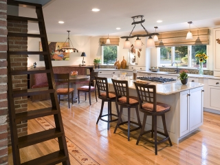 Kitchen utilizing Transitional Interior Design